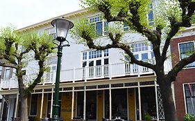 2L Hof van Holland apartments
